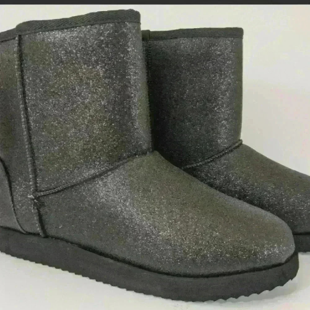 Cozy Faux Fur Children's Boot Sparkly Black